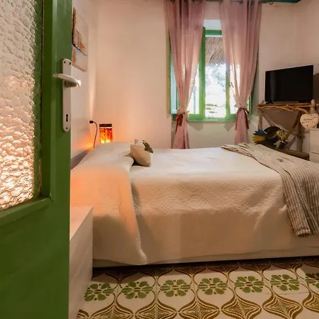 Holiday home Maison Philippe Costa Est *